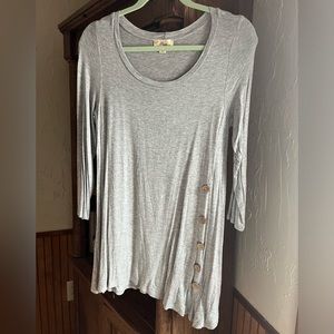 Boutique top with buttons